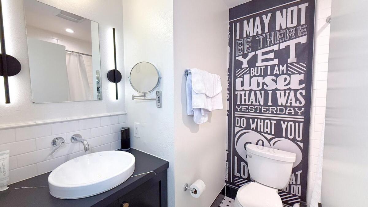 The Venus Beverly Hills Designer Chic Haven *